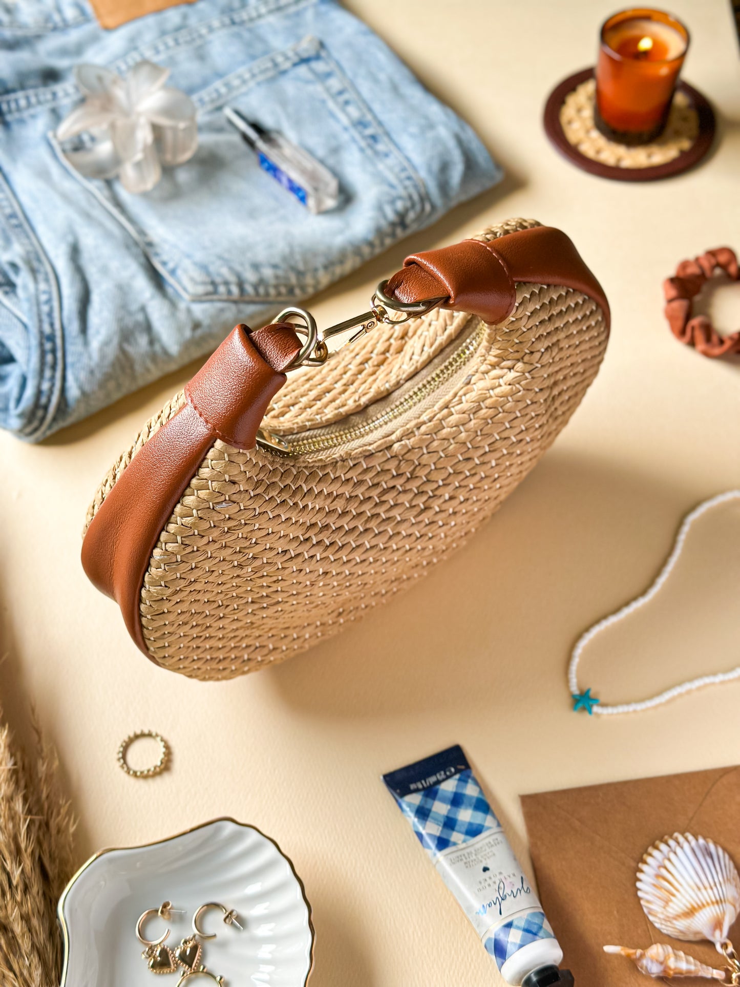 The Nido Bag - Where minimal meets coastal charm.