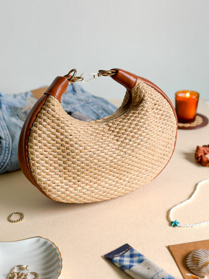 The Nido Bag - Where minimal meets coastal charm.